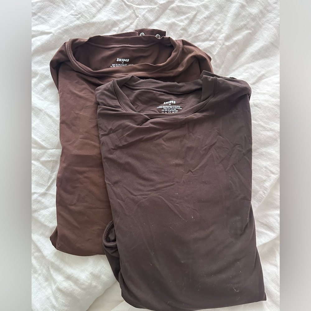 Skims Long Sleeve Bodysuits ( 2) - Picture 7 of 7